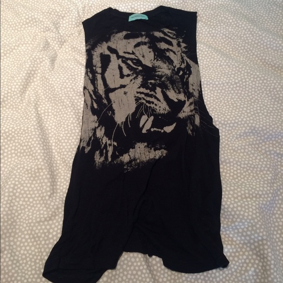 Sleeveless graphic tee - Picture 1 of 1
