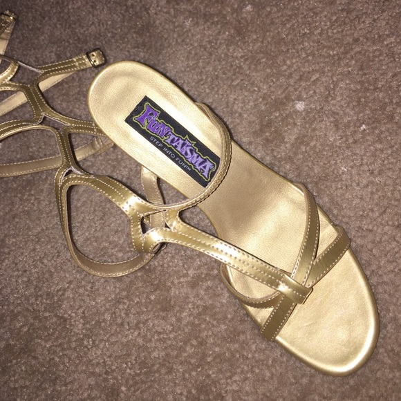 Funtasma Shoes Nwt Gold Roman Sandal Poshmark