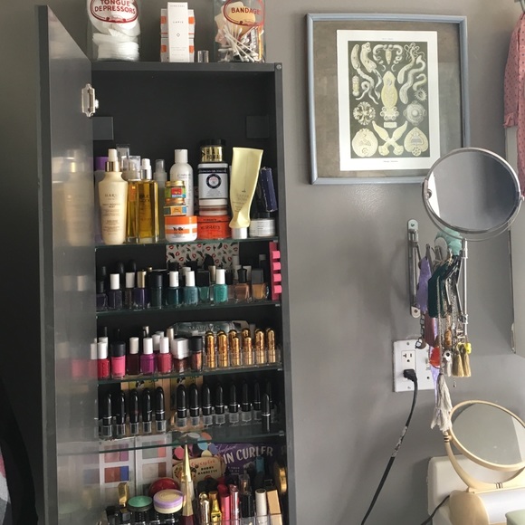 Meet your Posher, Brigid - Picture 2 of 2