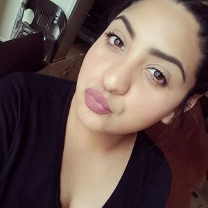 Meet your Posher, Sonya