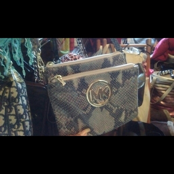 Authentic micheal kors side bag