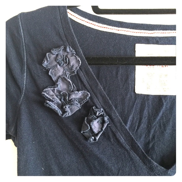 Navy Hollister V Neck T-Shirt - Small - Picture 1 of 3