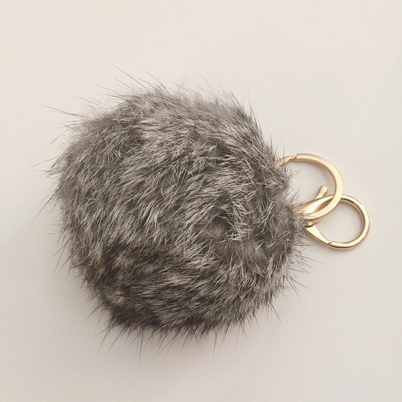 (gld hrdwre) fur pom pom