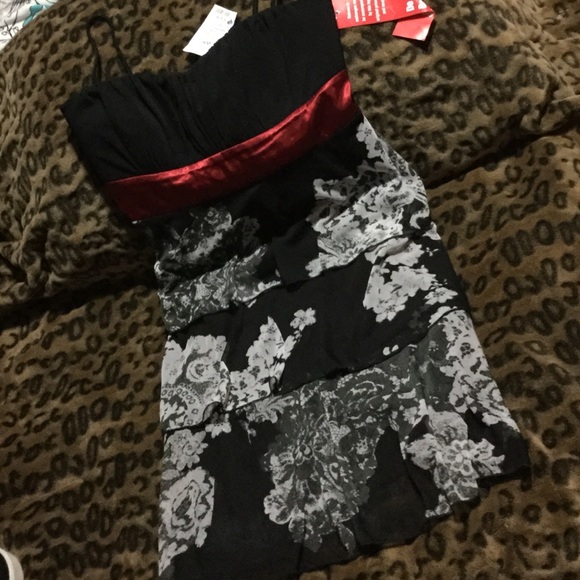 🌺Beautiful Multi-Tier Sheer Floral Dress