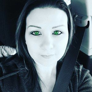 Meet your Posher, Deyanira