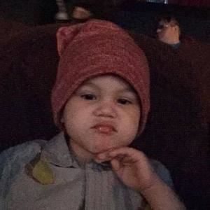 Meet your Posher, Cassandra