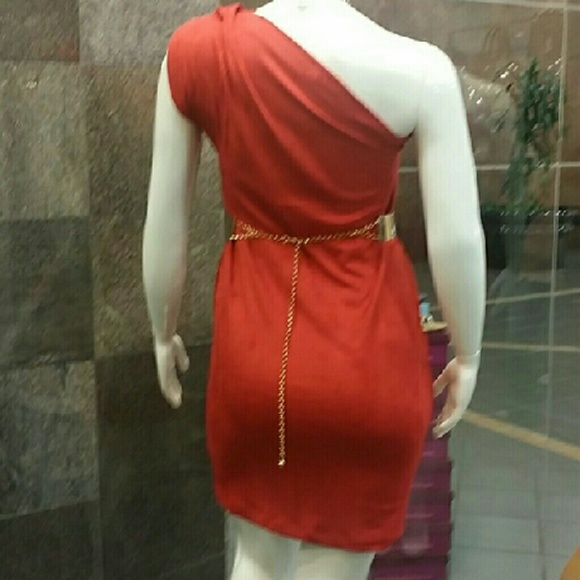 One shoulder red short plus size dress - Picture 3 of 3