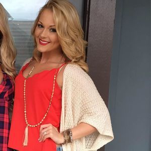 Meet your Posher, Danielle