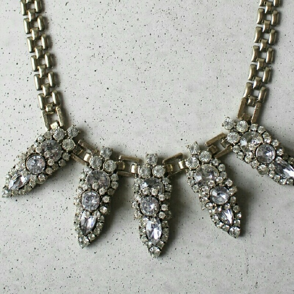 Crystal spike arrow statement necklace - Picture 2 of 2