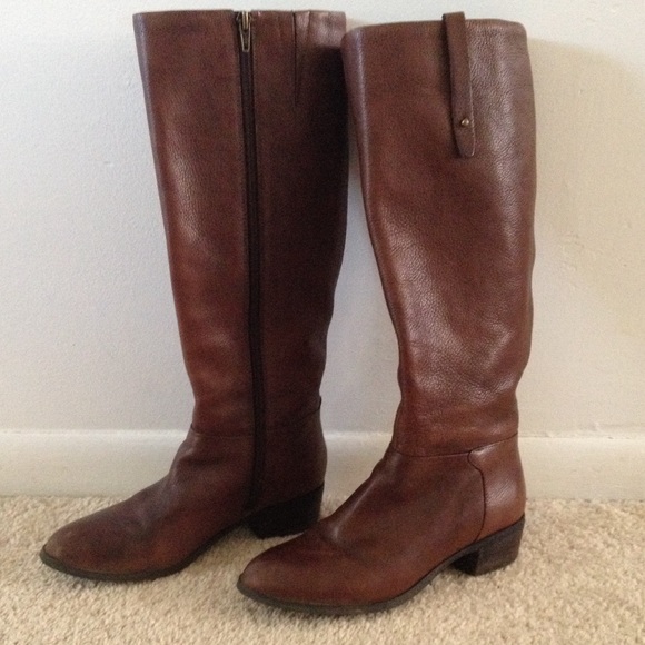 Tall boots - Picture 1 of 4