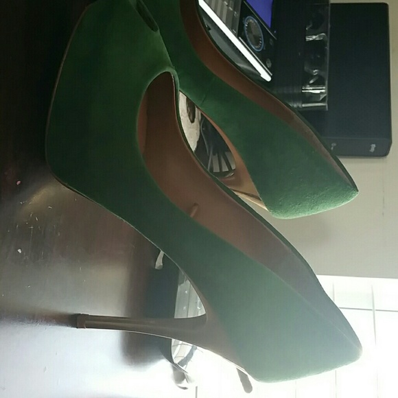 Shoes gold stiletto heel
