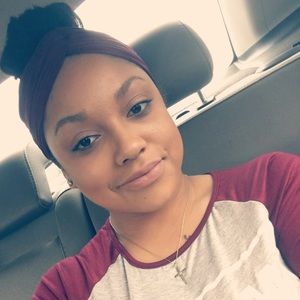 Meet your Posher, Mikayla