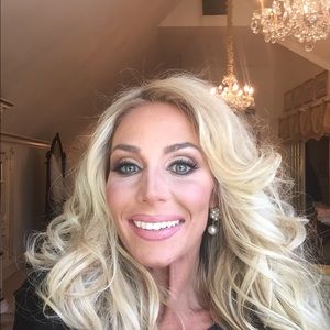 Meet your Posher, Alexandra