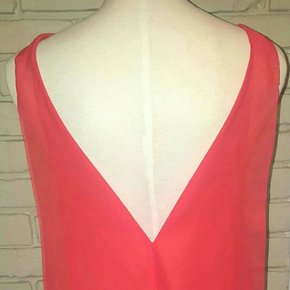 Min Agostini Sheer Deep Back Tank - Picture 2 of 2