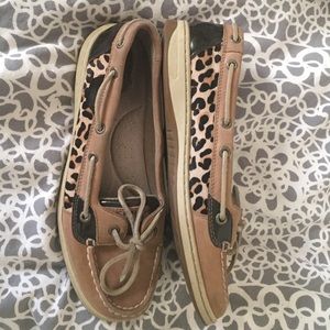 Cheetah Sperry Boat Shoes (lightly worn)