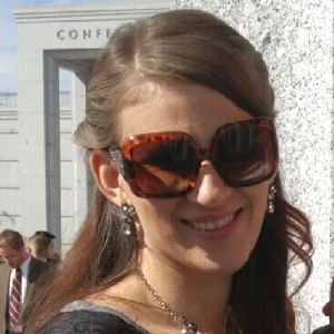 Meet your Posher, Stefanie