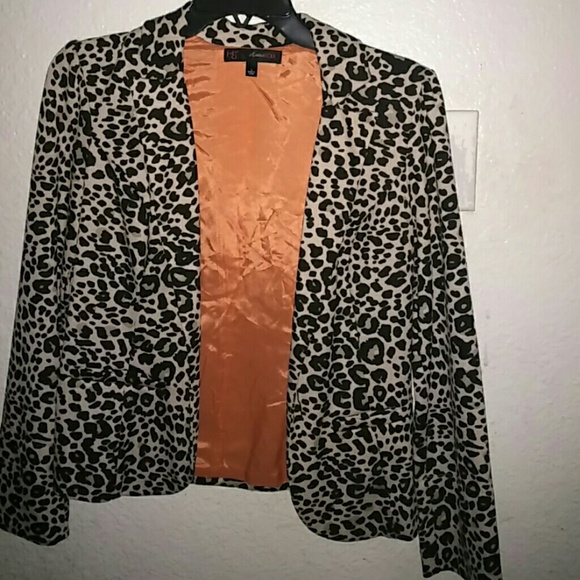 Leopard women's blazer -new