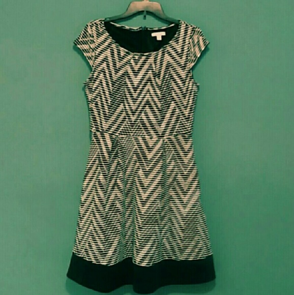 Final $$ New York & Co Stretch Dress