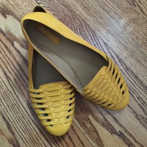 Nine West yellow woven flat size 10M