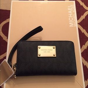 Michael Kors Tech Wristlet - Phone Wallet