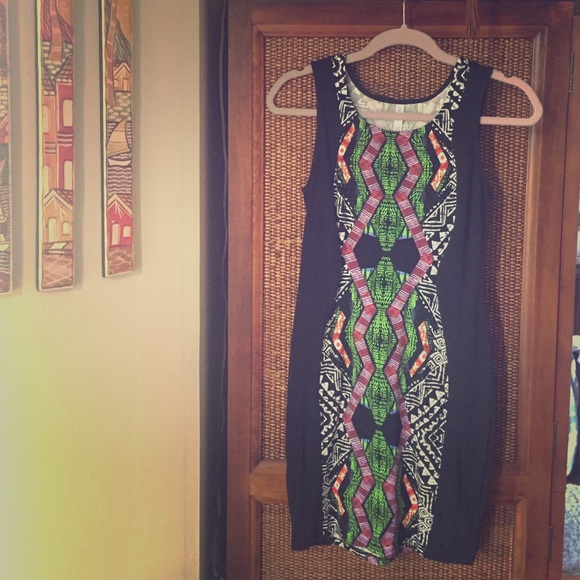 Curve hugging dress - Picture 1 of 2