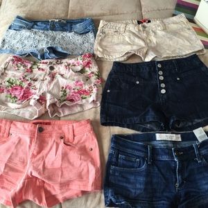 SOLD.  6 pairs of Jr. Sz shorts-sz 5, 6, 7, & 11.