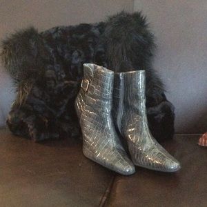 Grey Snake Skin Pattern Boots