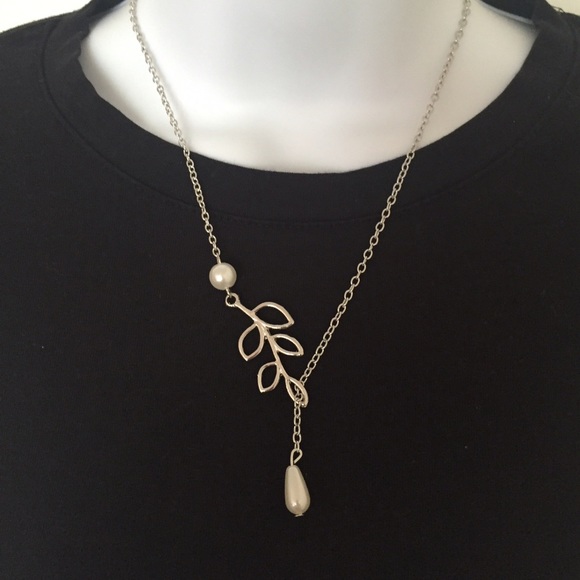 New fashion pendant necklace silver n pearl - Picture 2 of 4