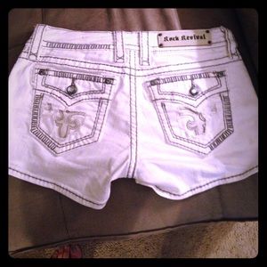Buckle white Rock Revival shorts size 28