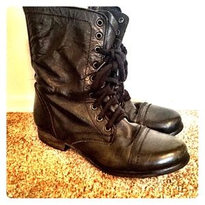 Classic Steve Madden sz9 blk leather combat boots