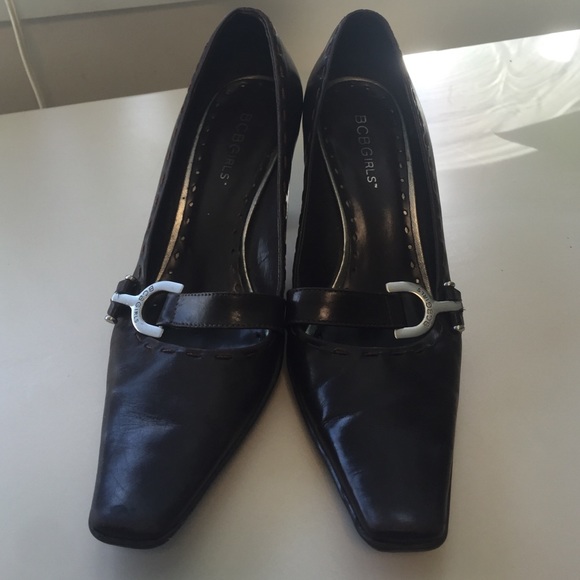 Heeled shoes