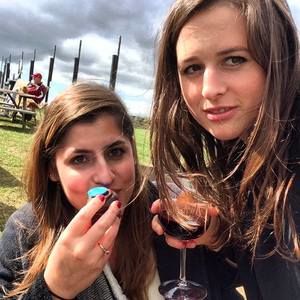 Meet your Posher, Claire