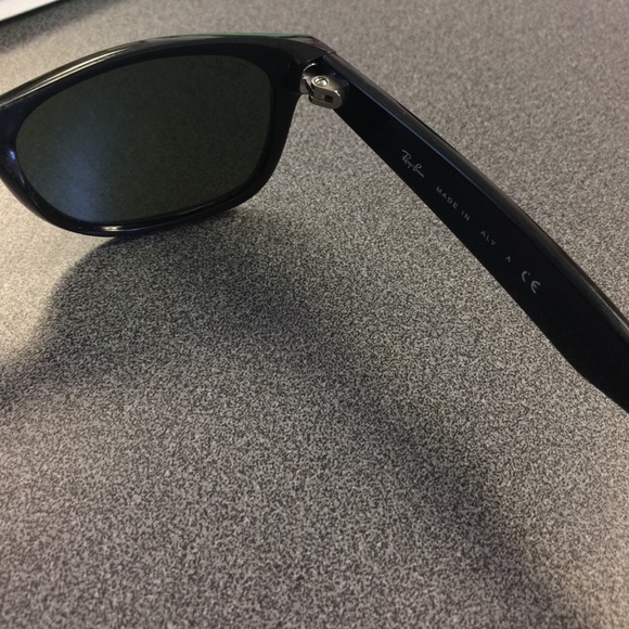 Ray ban authentic