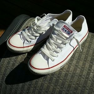 Converse chuck taylors