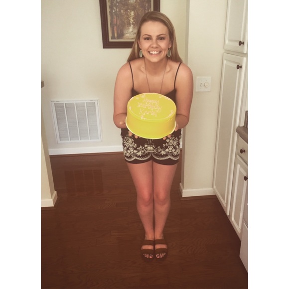 Meet your Posher, Karis