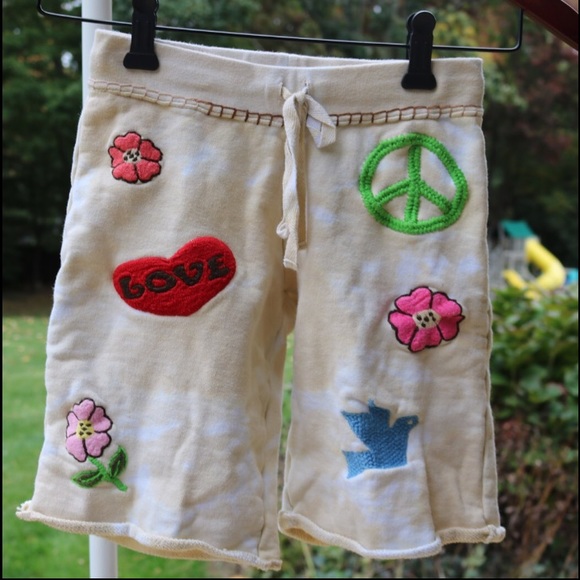 FLOWERS BY ZOE BEIGE CAPRI WITH ADORABLE PATCHES!! - Picture 1 of 1
