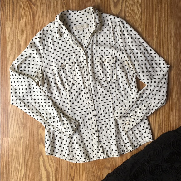 Loft cream with black polka for button down