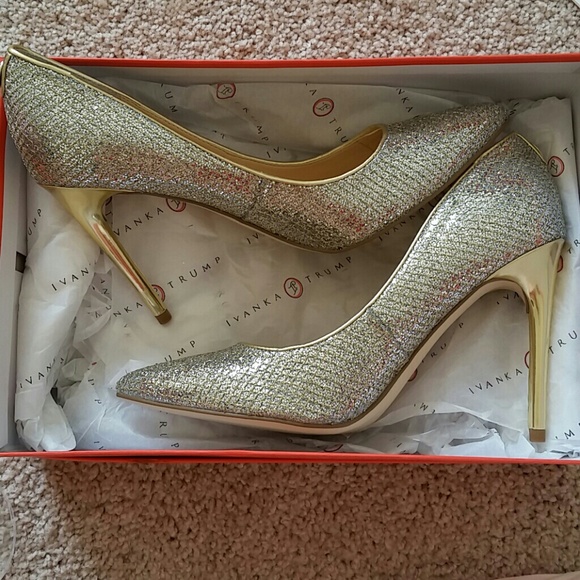 Ivanka trump kayden silver and gold pumps 6.5