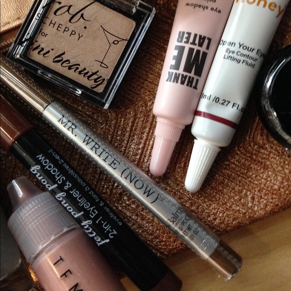 Ipsy bundle of make up - Picture 4 of 4