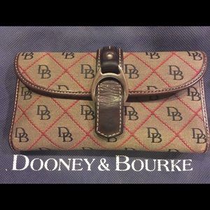 Dooney & Bourke wallet