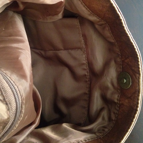 Brown purse. - Picture 4 of 4