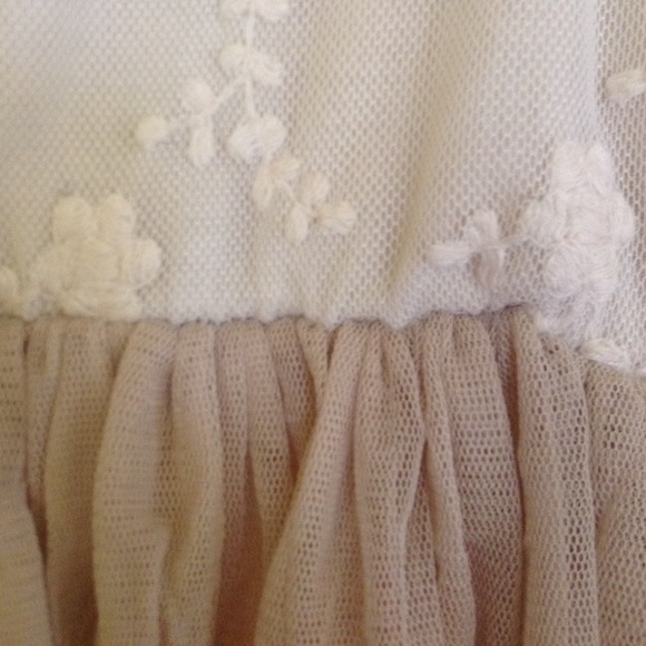 Flower embroidery with Tool Dress by Delias - Picture 4 of 4