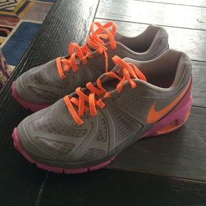 Gray pink & orange Nike air max in great condition