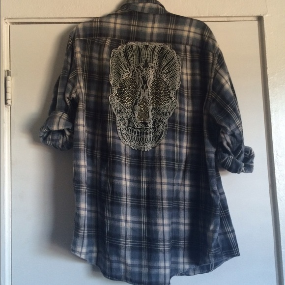 NWOT LF flannel with skull