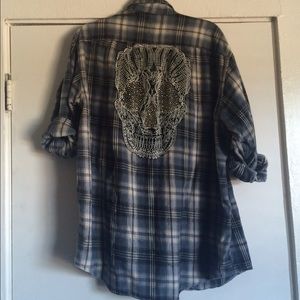 NWOT LF flannel with skull