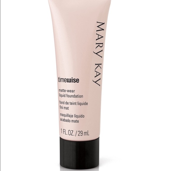 NIB Mary Kay Matte Wear Foundation - Ivory 6