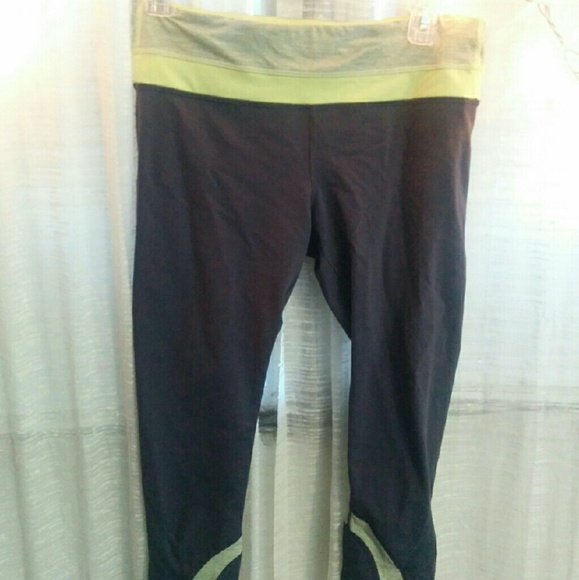 Lululemon Yoga/Gym Pants Size 8, grey