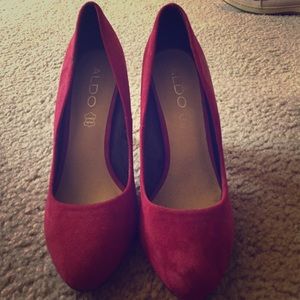 Like new Aldo red heels!