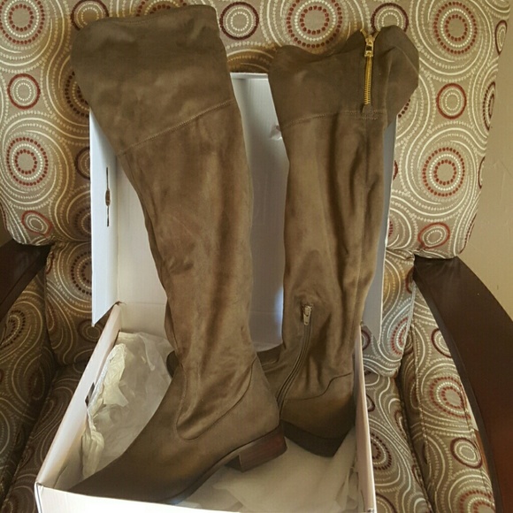 Ivanka Trump over knee stretch boot