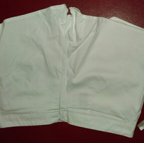 *SALE* Very Cute Skort Brand New - Picture 3 of 4